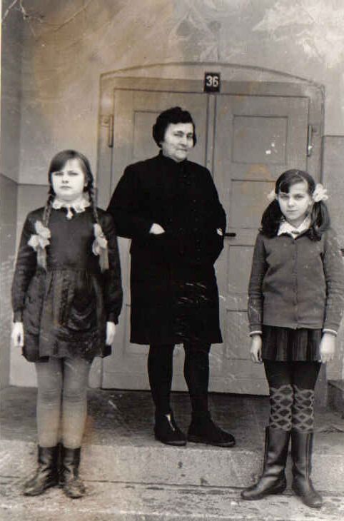 Autorki wspomnień ze swoją panią - Mieczysławą Żak