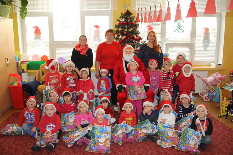 3- i 4-latki ze swoimi paniami